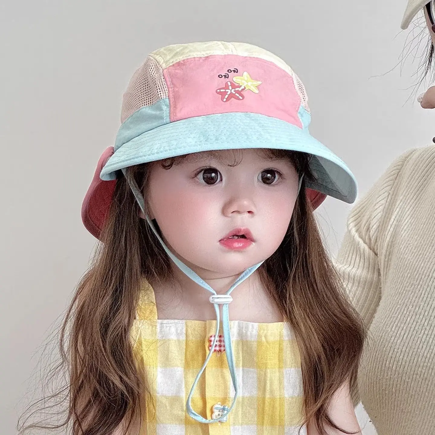 Kids UPF 50+ Sun Hat with Neck Flap, Toddler Bucket Hat for Boys & Girls Ages 1-6, Breathable Mesh Summer Beach Hat with Adjustable Chin Strap, UV Protection Cap for Outdoor Play, Pool & Travel summerwins