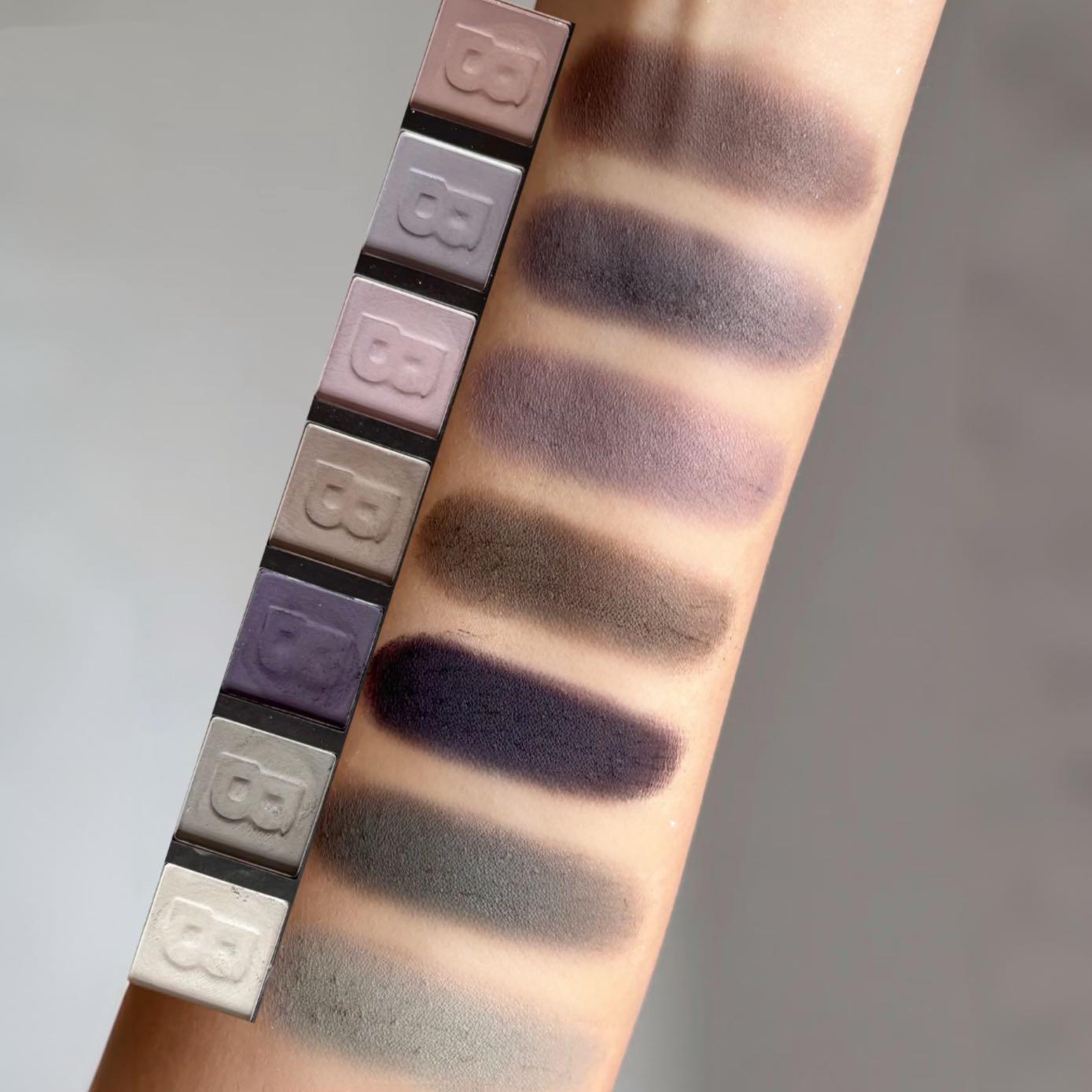 42-Color Smoky Eyeshadow Palette: Matte Shimmer&Glitter-24H Waterproof&Smudge-Proof Highly Pigmented with Natural Blurring Effect | Fine Powder No Fallout Perfect for Halloween Fall Festivities&Christmas Parties Party&Stage Must-Have Great Gift！！！