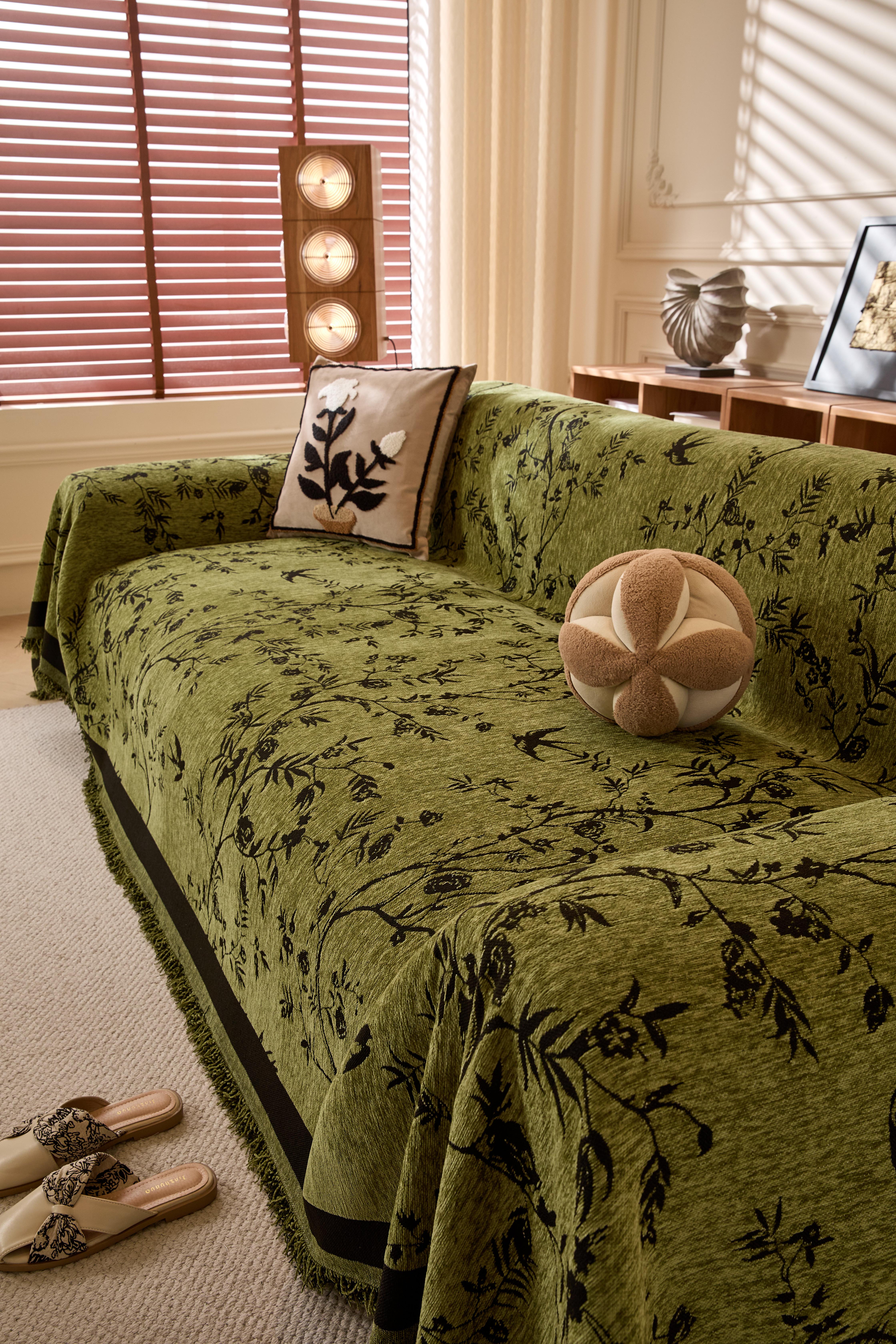 【SlumberHome】 Plant Leaf Pattern Sofa Cover Durable Chenille Slipcover for Home Living Room Pet-friendly All-Season Use Resistant to Scratches couch cover for sofa Dustproof Couch Protector Elastic Furniture Protector