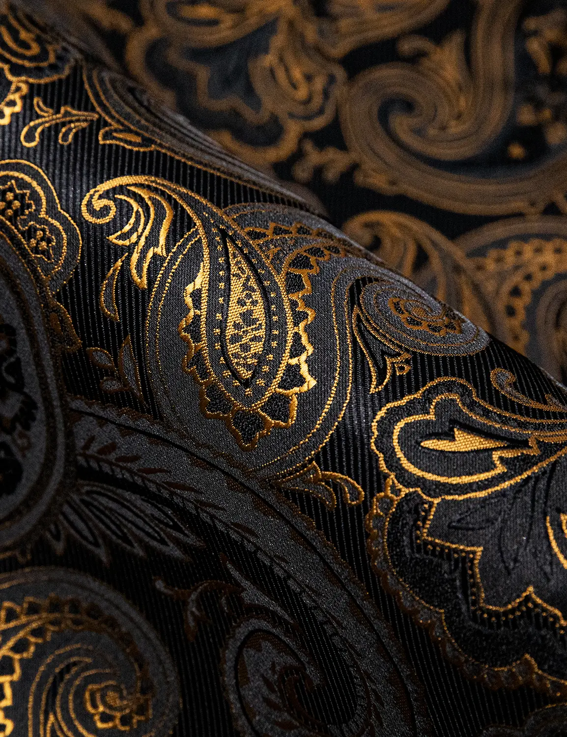 AILISUS Men's Paisley Black Gold Jacquard Long Sleeve Dress Shirt Plus Size Breathable Anti-wrinkle Button Down Prom Shirt Luxury Formal Casual Shiny Soft Stylish Regular-Fit Business Tops New In - TikTok Shop AILISUS Men's Paisley Black Gold Jacquard Long Sleeve Dress Shirt Plus Size Breathable Anti-wrinkle Button Down Prom Shirt Luxury Formal Casual Shiny Soft Stylish Regular-Fit Business Tops New In - TikTok Shop