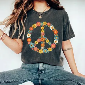 Comfort colors Floral Peace Sign TShirt – Boho Hippie Graphic Tee, Retro Flower Power T-Shirt, Vintage Aesthetic Gift for Women and Men