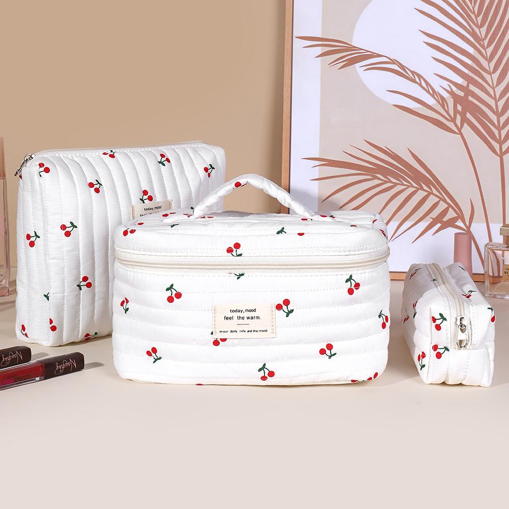 3-piece cherry pattern set, lightweight, multifunctional, stylish zipper design storage bag, suitable for daily use, leisure travel, portable storage bag for storing cosmetics, jewelry, and accessories