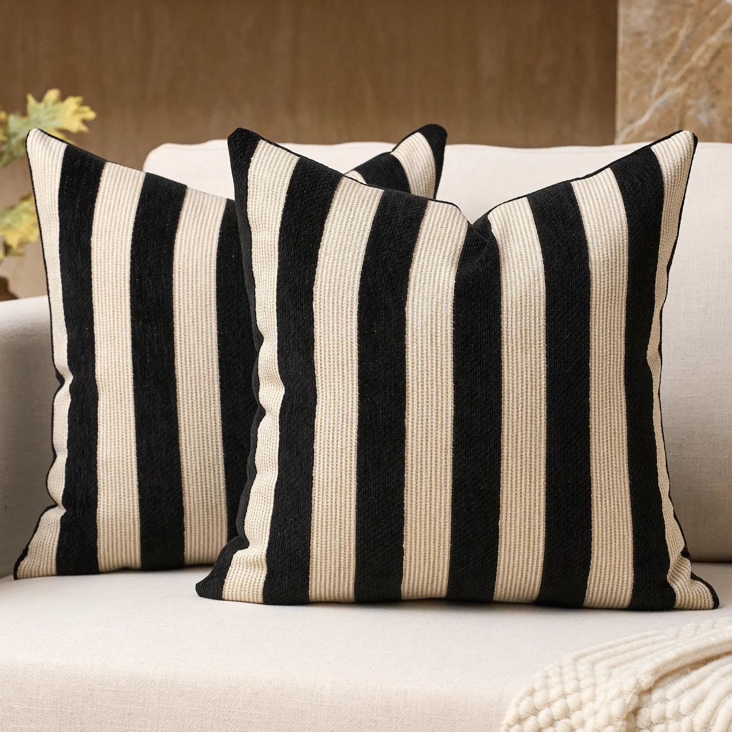 2 pieces of soft textured striped chenille pillow decorative pillowcase square cushion cover comfortable farmhouse decoration home sofa pillow sofa bedroom living room unfilled pillow cover, suitable for all seasons, can also be used as a gift