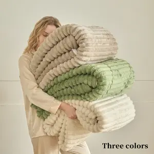 Thickened Wide Striped Fluffy Large Thick Quilt - Machine Washable Polyester Fill and Overlay, 100% Polyester, Machine Washable Polyester Fill and Overlay, Suitable for Beds, Sofas, Camping - Suitable for Bedrooms, Rooms, Dorms, Outdoor Thermal Blankets