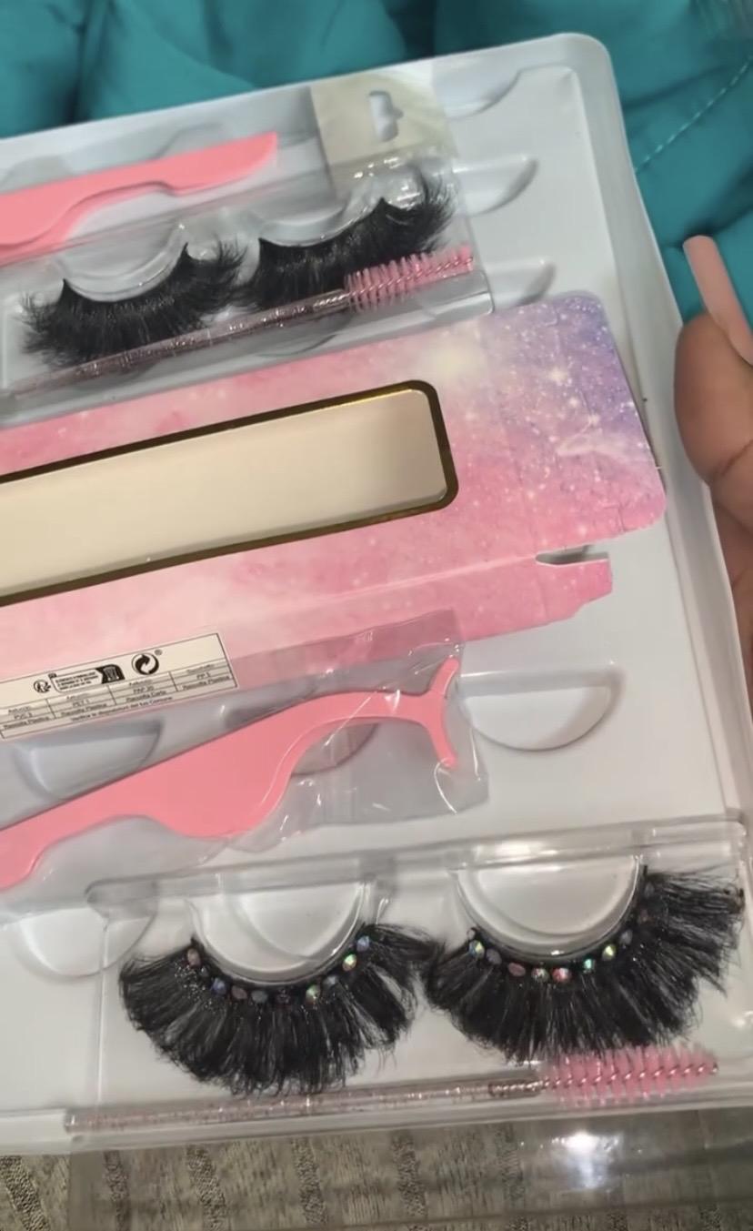 ForeignBratz mink eyelashes