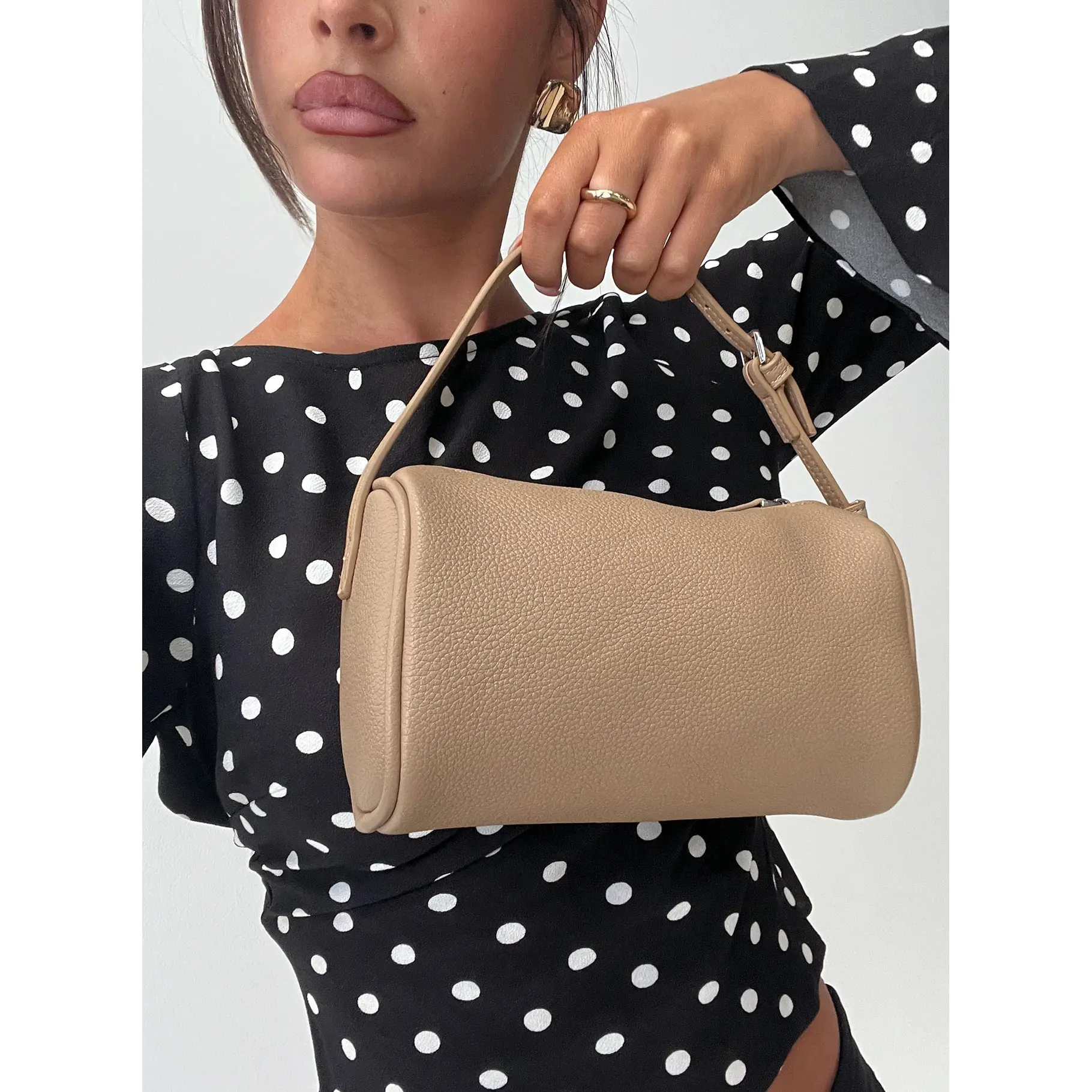Finest Hour Shoulder Bag Taupe Finest Hour Shoulder Bag Taupe