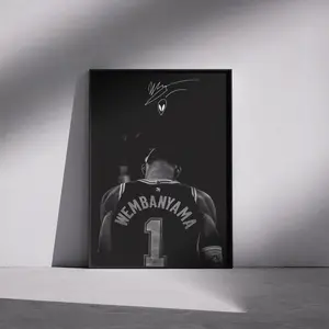 [NO FRAME] Wemby Fan Poster, Minimal Basketball Wall Art, Alien Inspired Sports Decor, Black Aesthetic Bedroom Poster, Gift for Real Fans