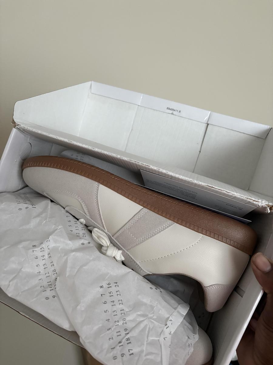 Item: Off-White, Men US 13(49)