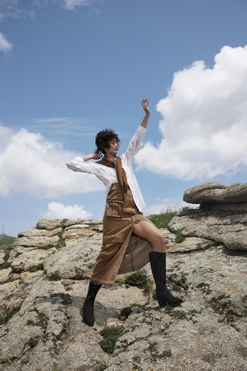 VIVAIA Women Pointed-Toe Western Knee-High Boots with Embroidered Design and Chuncky Heel Winter Festive Celebration Collection Wide Calf Boots for Western Events Horseriding Cowboy Boots vira boots (Willow&Wynne)