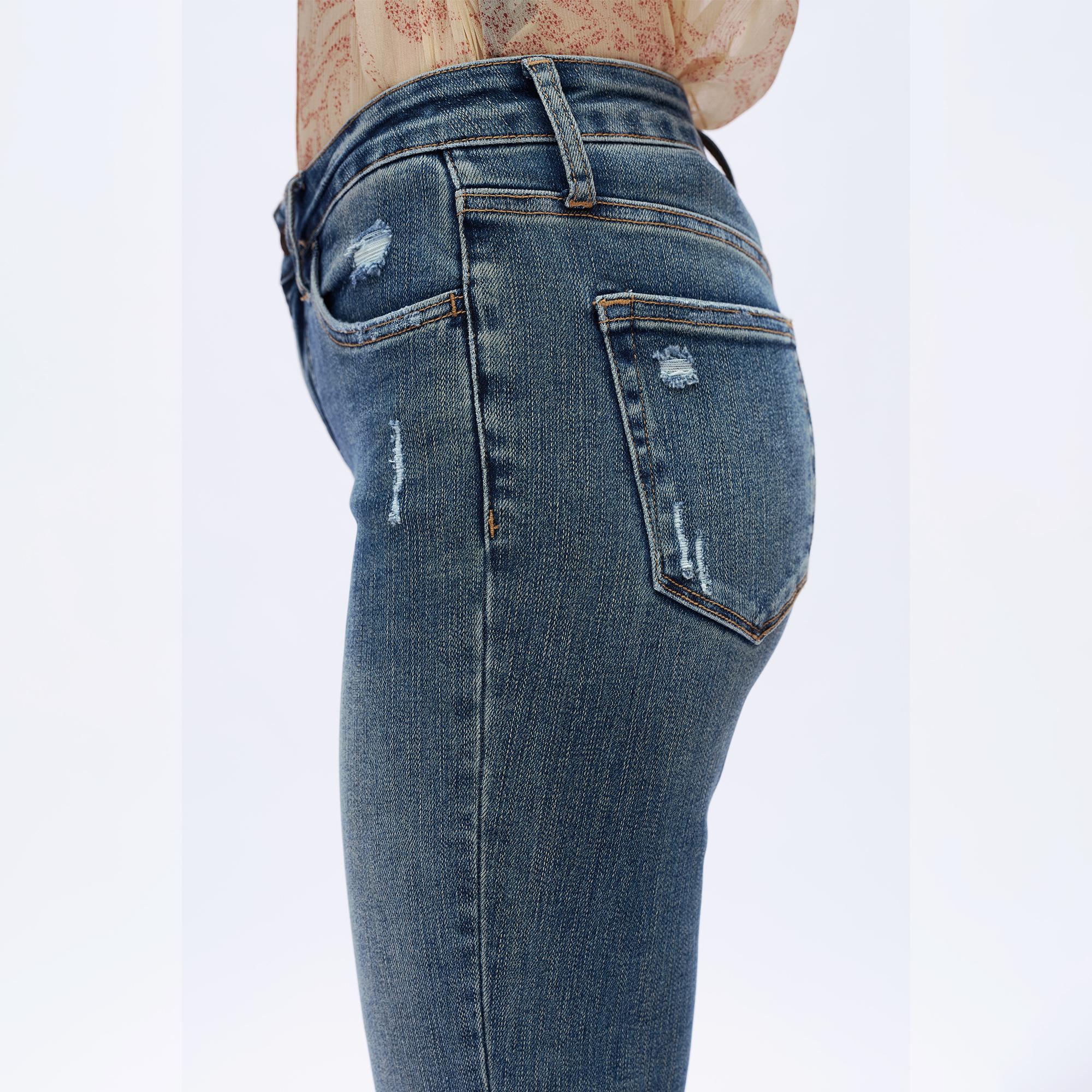 Women's Minimalist Mid Waist Hip Lift Denim Stretch Straight Leg Jeans Plus Size Fit Medium Blue Vintage Blue Retro Medium Blue High Stretch Trendy Denim Trousers for Women Classic Street Womenswear Perfect Gift #TikTokMadeMeBuyIt#Streetwear