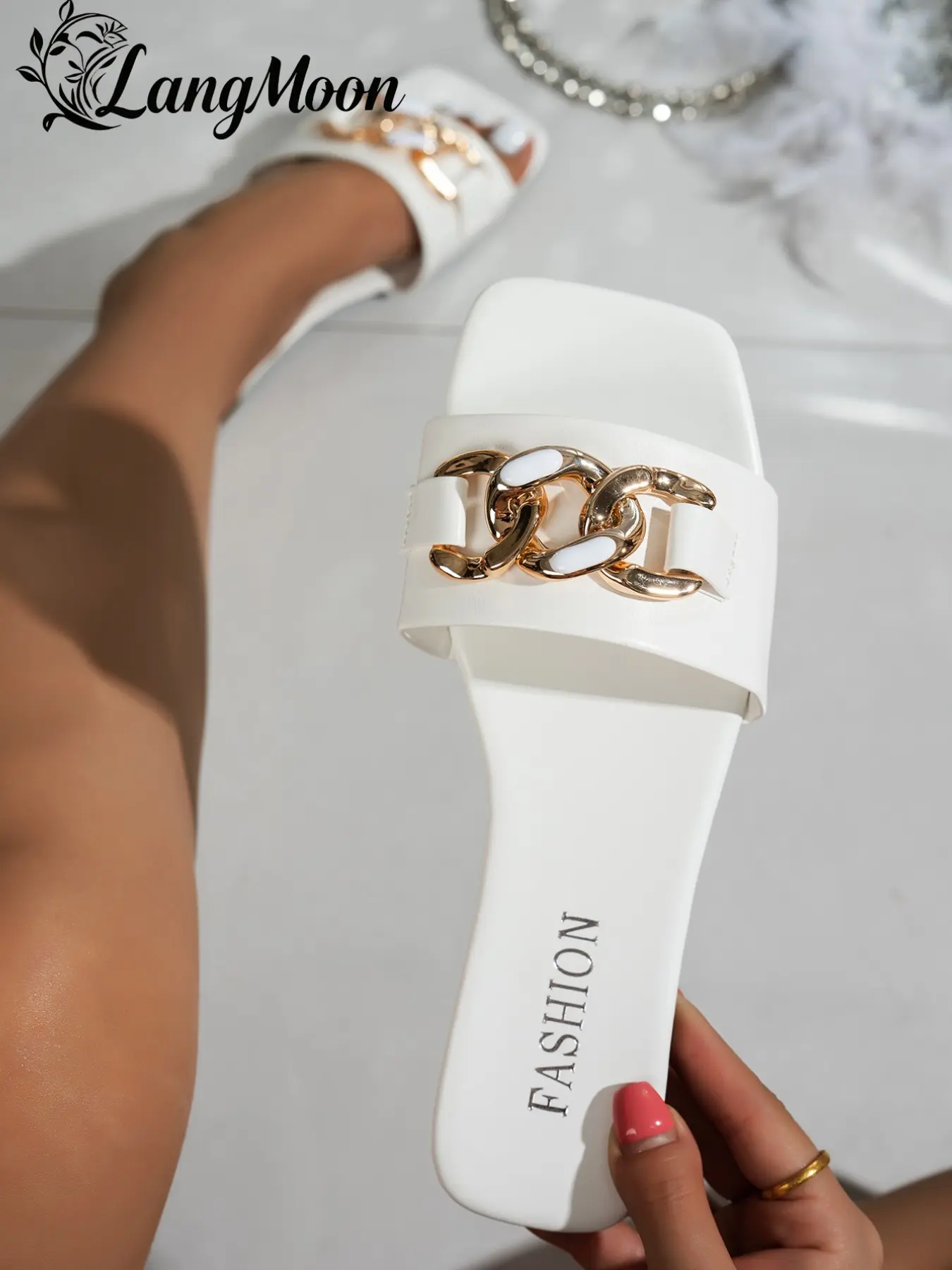 Women's Casual Chain-Decorated Slide Sandals, PU Leather Upper, Rubber Sole, Comfortable for Summer Beach, Home & Daily Wear, Suitable for All Seasons, Chain Decorated Slides
