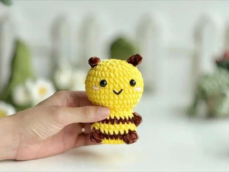 Bee No Sew Crochet Pattern, No Sew Amigurumi Crochet Patterns, Crochet Pattern, Plushie Pattern