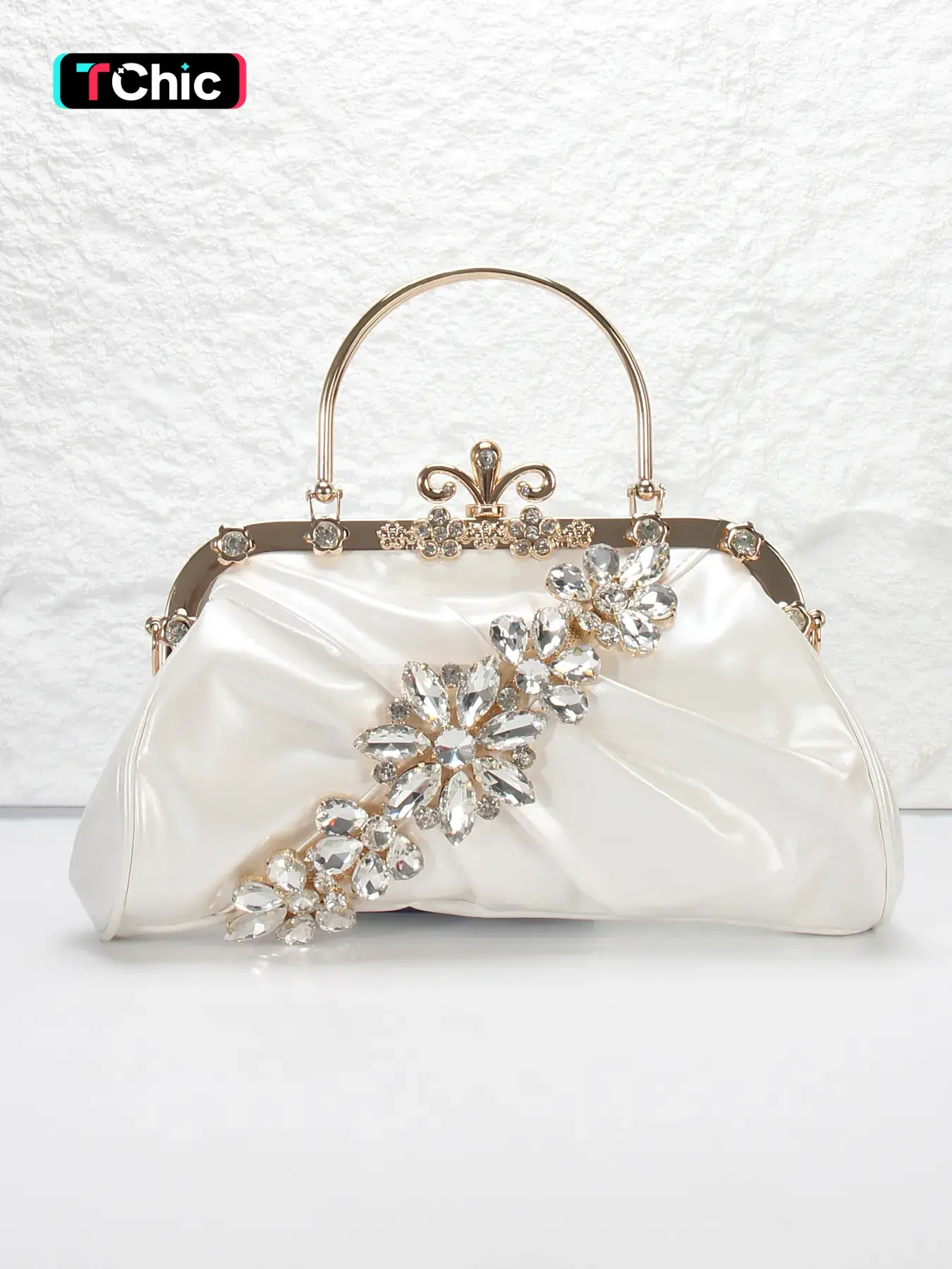 white pleated PU women's evening bag, rhinestone flower decoration handbag, clutch bag, Embellished Clutch, Evening Clutch Purse, with shoulder chain can be replaced shoulder crossbody bag, suitable for weddings, parties, proms, holiday gifts
