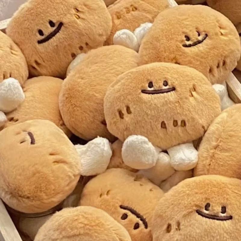 Creative vegetable small potato pendant pendant cute plush doll keychain schoolbag decoration little doll