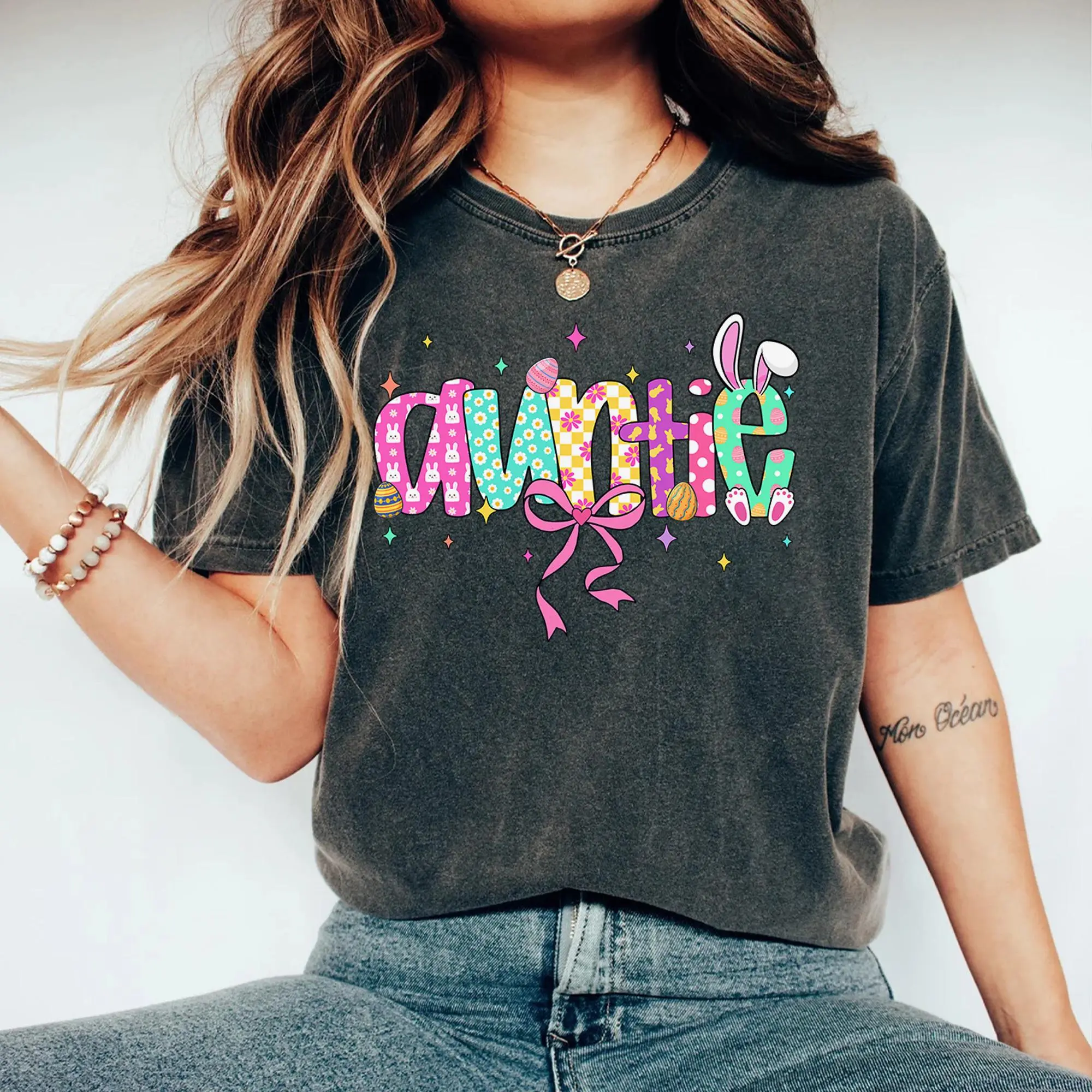 Easter Day Auntie Shirt, Easter Gift for Aunt, Cute Easter Aunt T-shirt, Family Easter Tee
