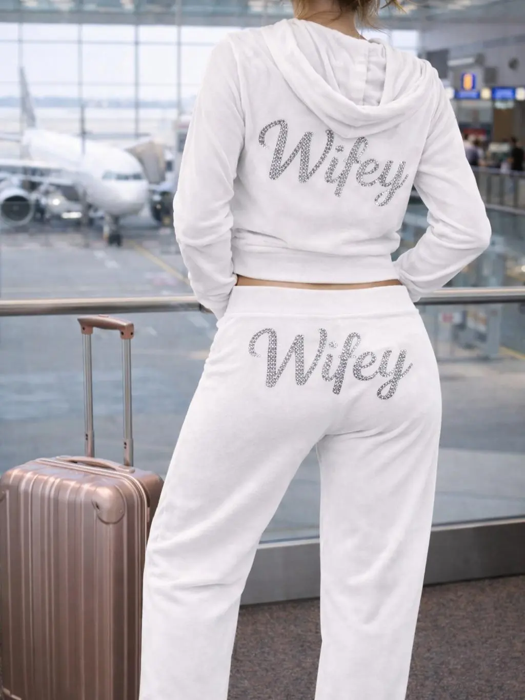 Wifey Velour Tracksuit Rhinestone Bridal Set for Weddings Honeymoons & Airport Outfits Soft Comfortable Pink Tracksuit with Rhinestone Embellishments