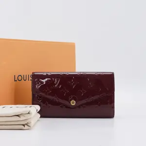 Pre-owned Louis Vuitton Patent Leather Clutches & Wristlets Monogram Vernis Burgundy Wallet BGP225022