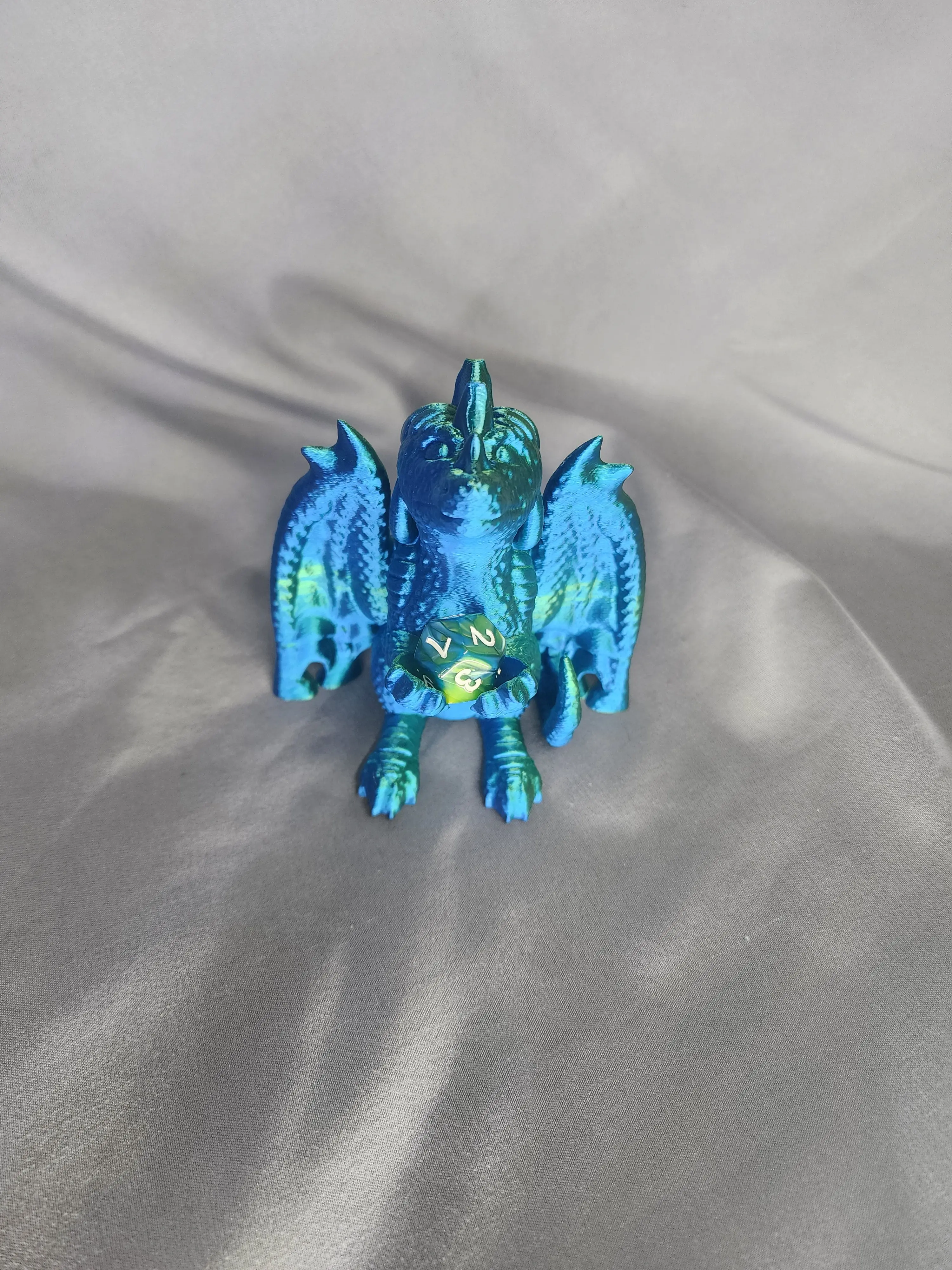 Dragon Paws Sitting Dice Holder Guardian will hold your dice for you while you make your next move