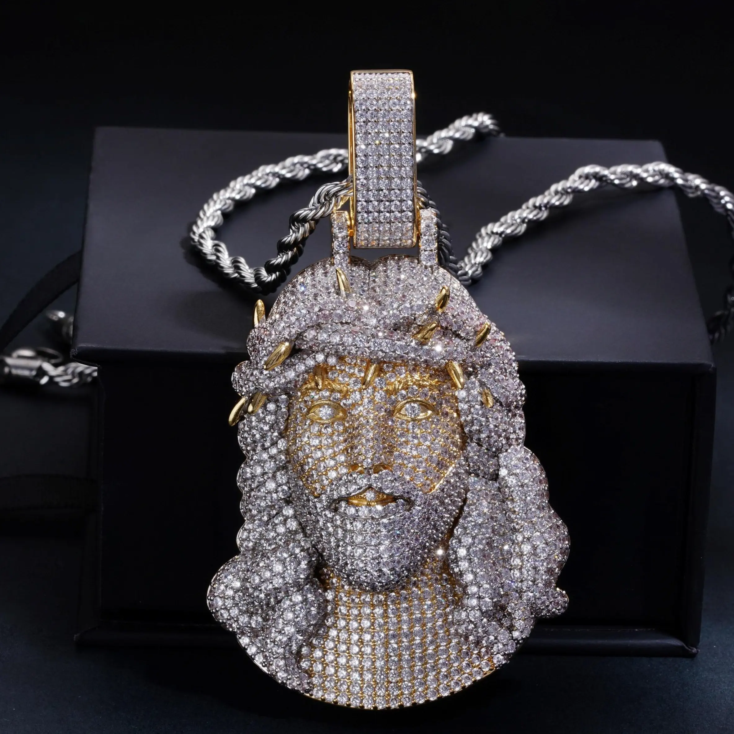 3D Iced Out Jesus Piece Pendant Necklace - 2-Tone Bling Hip Hop Faith Necklace with 3mm Rope Chain, Unisex Chunky Religious Jewelry Rapper Gift, Chunky Necklaces