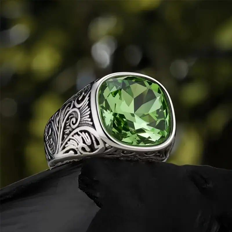 Unisex Retro Euro-American Style Stainless Steel Ring - 1pc Vacuum Plated, Synthetic Emerald Green Gemstone, Intricate Detailing, Durable Affordable Daily Costume Jewelry