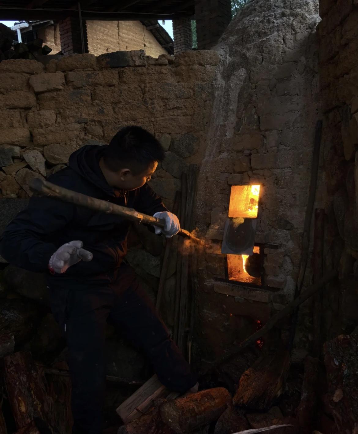 Silver Dragon Handmade Jianzhan Tea Bowl A Work of Art Porcelain Tableware Aesthetic Curve Traditional Dragon Motif Glazed Artisan Craftsmanship