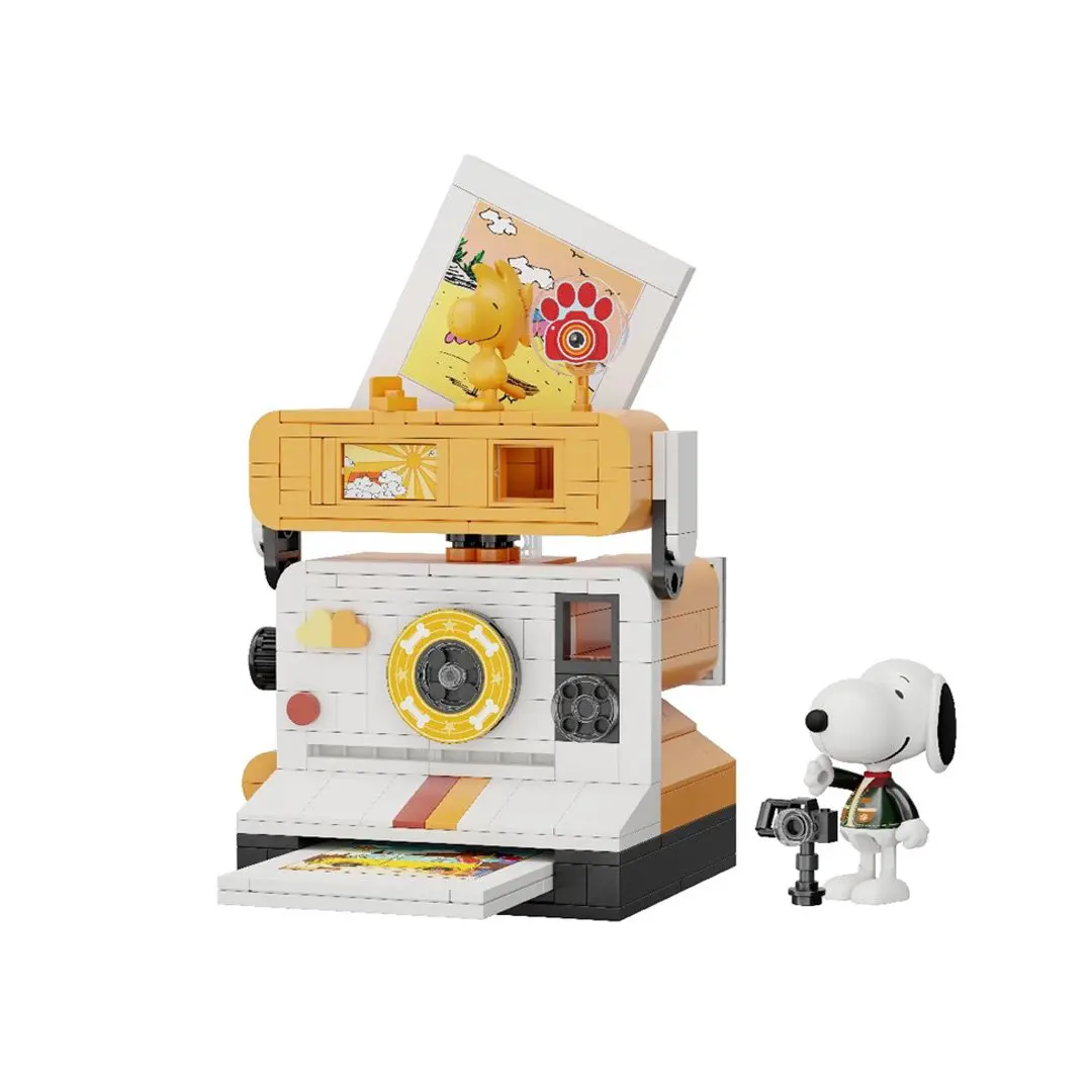 Pantasy Peanuts Snoopy Retro Time Series Camera Building Brick Kit, DIY Playset, Collectible Construction Set, Creative Blocks, Model Building Kits for Hobbyists