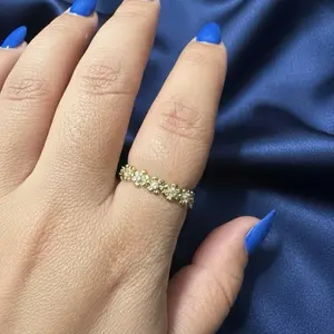 Beautiful Ring Size 7 8y 9 Elegant Gold-Tone Open Design for Women's Fashion Accessories