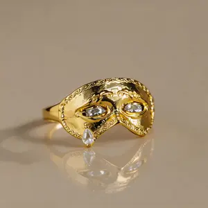 Crainte Mask ring kinetic eyelids that open and close with movement Inset with 3.25mm precision-cut crystals, 3mm Pear cut crystal Adjustable size