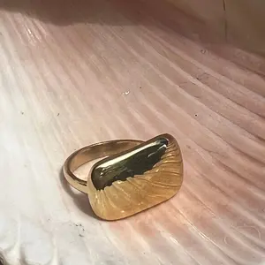 Arlo Statement Ring