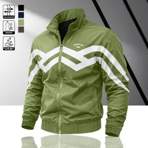 Men’s color-block striped sports jacket with a windproof stand collar. Surface-level tactical design—waterproof and durable. Sporty casual style, perfect for outdoor hiking and exploration.Fishing, fashionable outdoor clothing