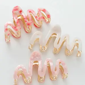 Willow Squiggle Claw Clip