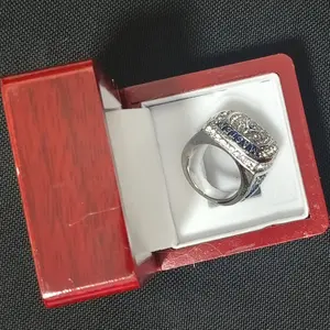 GJH  GGG   RING  AND BOX