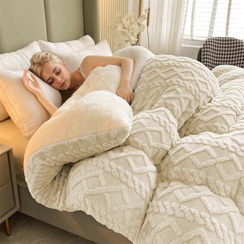 Fall-Winter Hit! Queen Size 3Pcs Faux Fur Down Comforter Set | Velvet Leaf Embossed, Thermo-Lock No Leakage, Anti-Static & Machine Washable | Plush Warm Bedding Antistatic