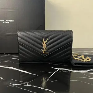 Pre-owned Yves Saint Laurent Leather Shoulder Bags YSL 7.8'' R2519 Shoulder Bag C8358506669 0307 T1 Rina