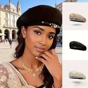 Women's Spring/Summer Fashion Beret, All-Season Small Chain Beret, British Retro Painter Hat, Belt Buckle and Pearl Decoration Octagonal Hat, Casual Travel Hat