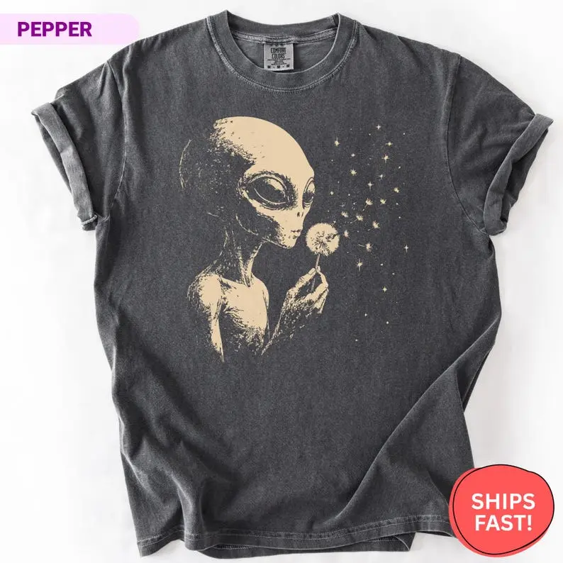Comfort Colors Alien TShirt, Funny UFO Tee, Extraterrestrial Graphic Tee, Sci Fi Gift, I Want to Believe, Area 51 Space Lover, Cryptid Gift T-Shirt