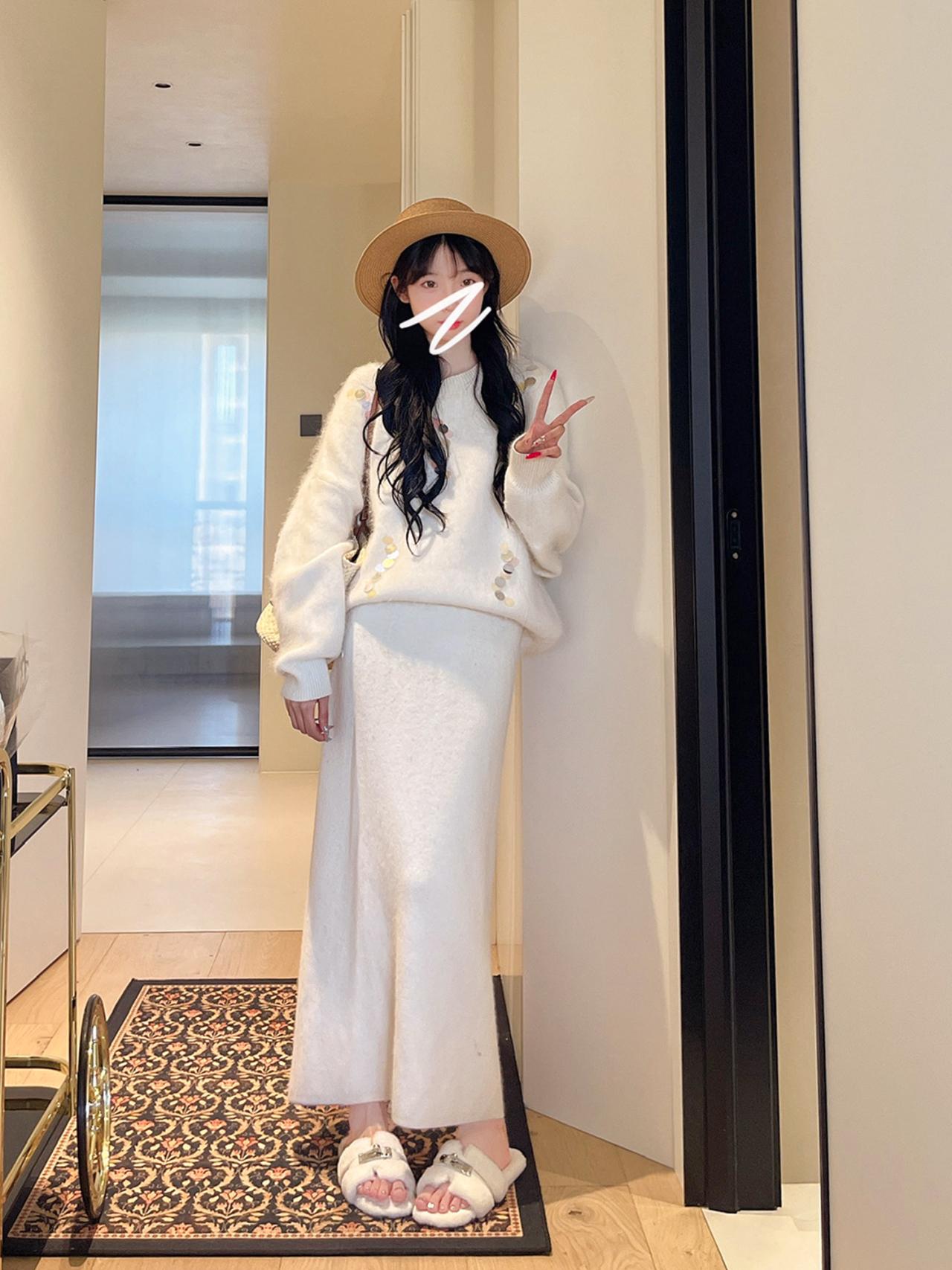 Mao Mao Women's Soft Furry Slippers 2025 Spring Autumn Round Toe Non-Slip Sole Adjustable Straps Elegant Home Wear Flipflop Girl Walking Shoes SpringStatements