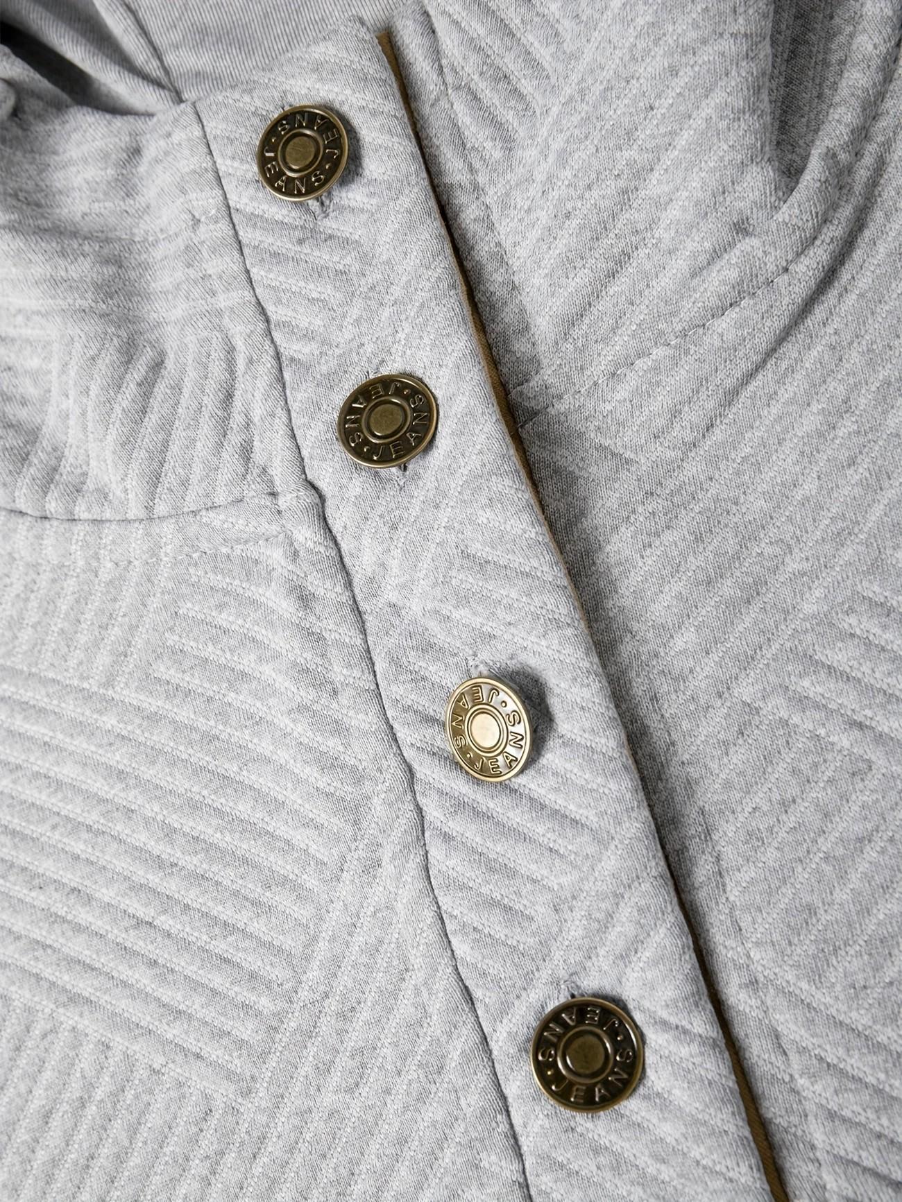 Two-piece sports set with unique button design, elegant and comfortable for daily wear