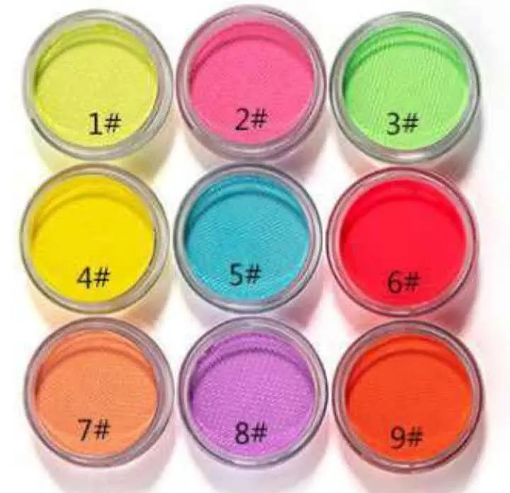 Water-Activated Eyeliners