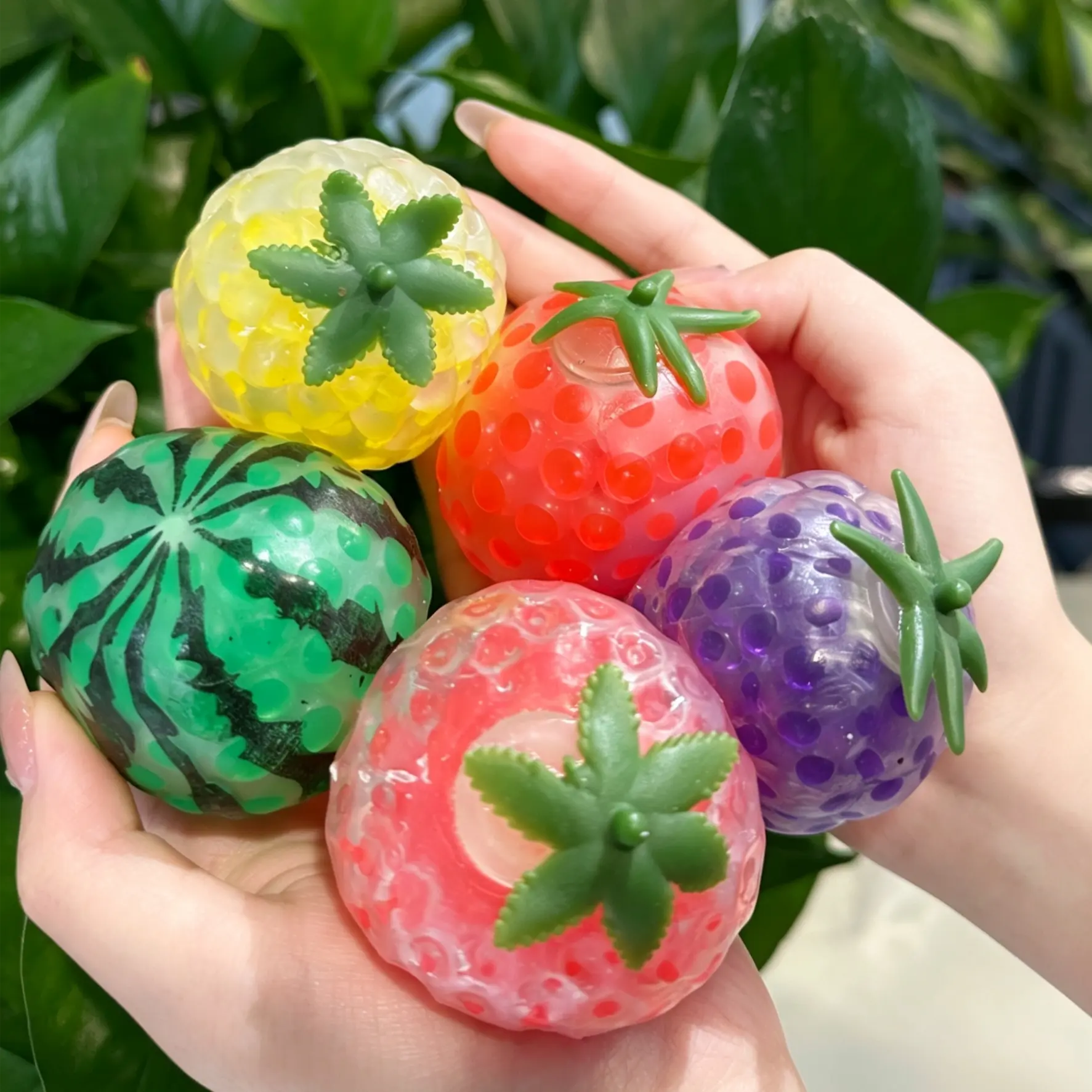 Fruit Bead Squishy Ball Toy, Cute Fruit Squeeze Fidget Toy with ASMR Sound, Soft Sensory Toy for Kids & Adults, Washable Portable Squishy Ball for Desk, Travel, Party Favors, Birthday Gifts, Classroom Reward, Fun Stress Relief Toy and Creative Gift Choice