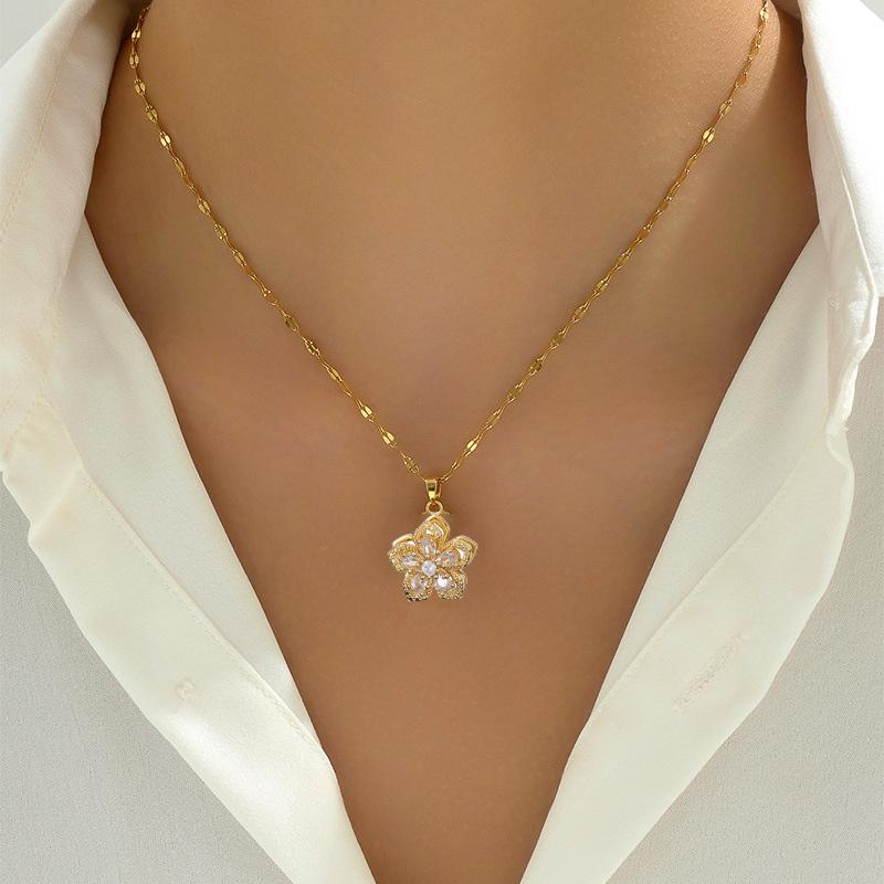 Elegant Rotatable Flower Pendant Necklace,Brass with Synthetic Zirconia, Exquisite Necklace, Creative Flower Pendant Jewelry Gift for Women, Lover, Friends, Family