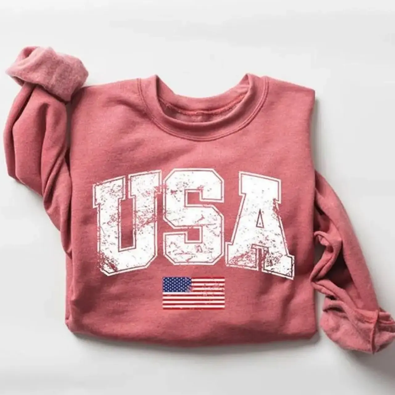 Patriotic retro USA crewneck sweatshirt for women – perfect 4th of July outfit to celebrate American pride in style, 4th of july outfits for women, 4th of july, 4th of july shirt, 4th of july shirt for women, t shirts for men 6