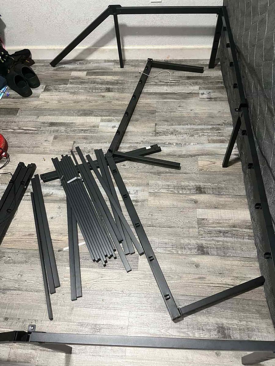 Item: Queen, 14 inches