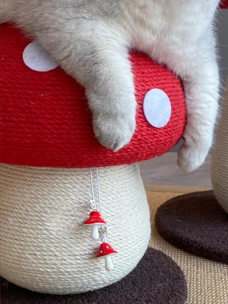 Happy & Polly Mushroom Sisal Cat Scratching Post , Handmade Natural Durable Sisal Rope, Red Interactive Cat Scratching Board for All Kinds of Cats