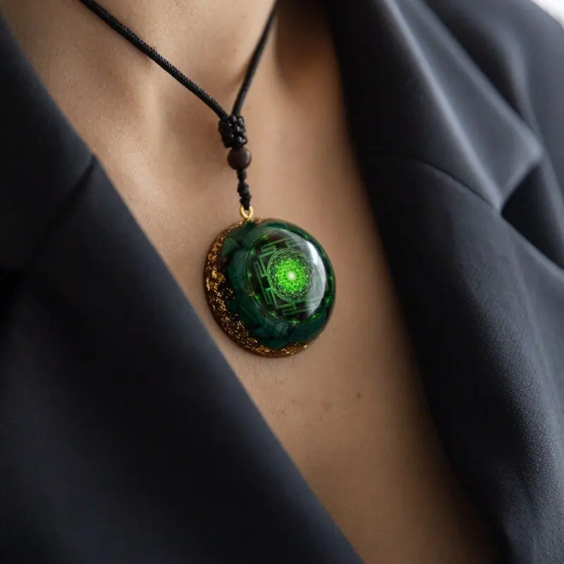 Green Malachite Orgonite Protective Talisman Amulet Necklace, Healing Natural Crystal Energy Geometry Chakra Jewelry, Energy Protection Natural Crystal Necklaces & Pendants