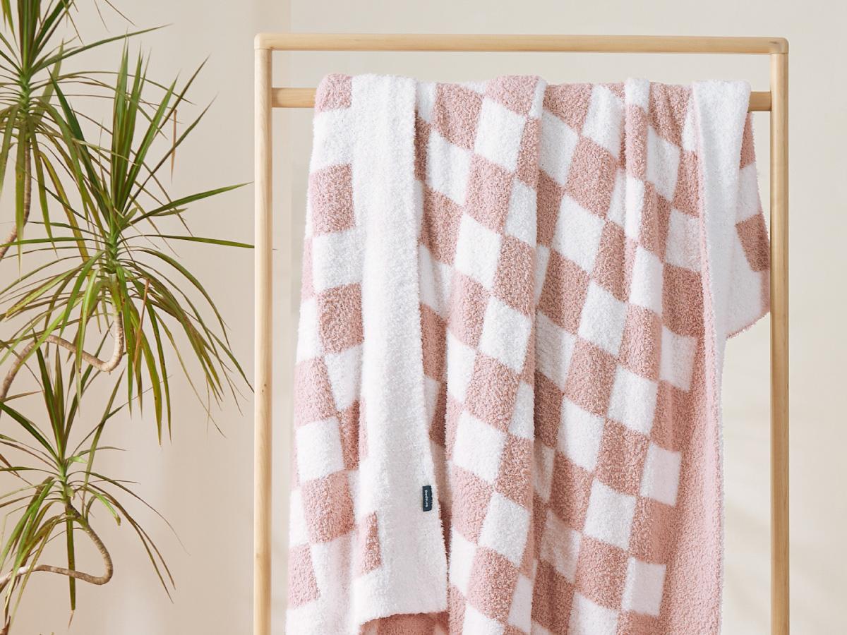 Bedsure Checkered Blanket for Couch - Super Soft, Cozy & Warm Knit Blanket, Breathable, Lightweight & Fluffy for Bed & Sofa, Checkered Camel