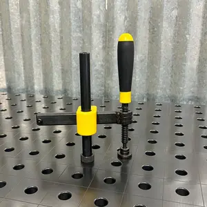 Siegmund Screw Clamp with Round Pipe, 16 mm [Open Box]