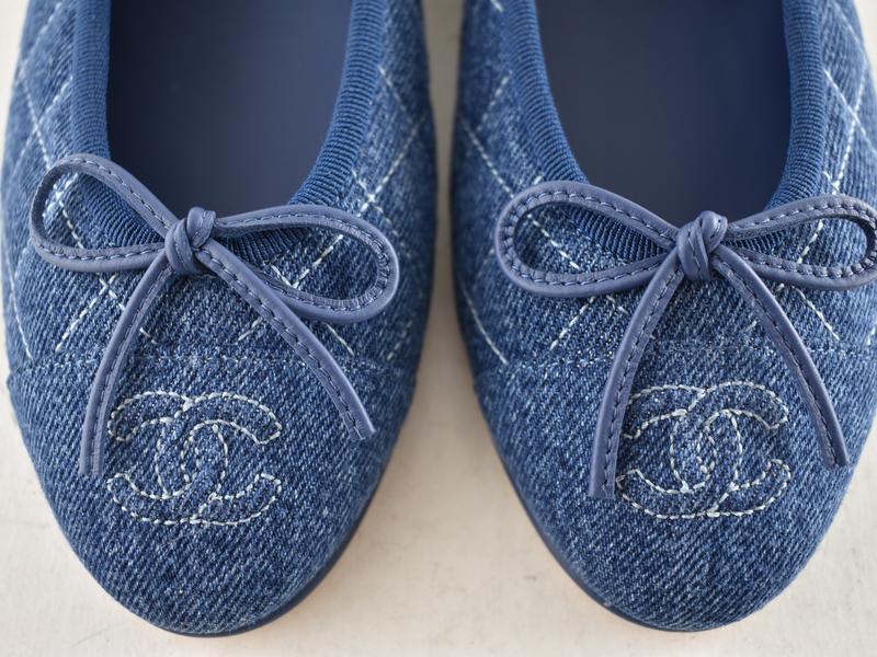 Chanel 26P Washed Denim Blue Quilted CC Logo Bow Tie Ballet Ballerina Flat