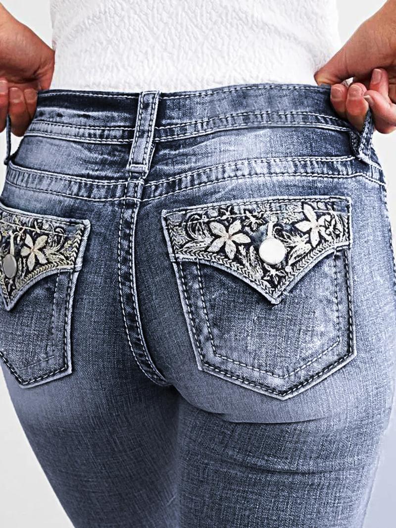 Butt Lifting Skinny Jeans with Retro Embroidered Pockets Light Wash Stretch Denim That Shapes Your Curves and Elevates Your Everyday Style