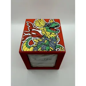 Pantlaza, Sun-Favored - Magnetic Commander Showcase Deck Box